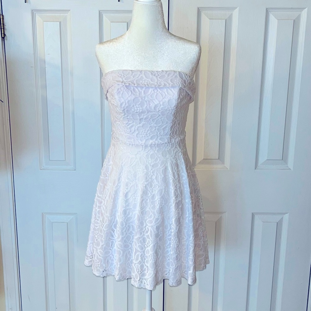 White strapless city studio dress